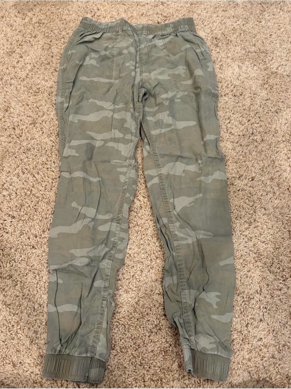 Woman’s Camo Jogger Pants - Green